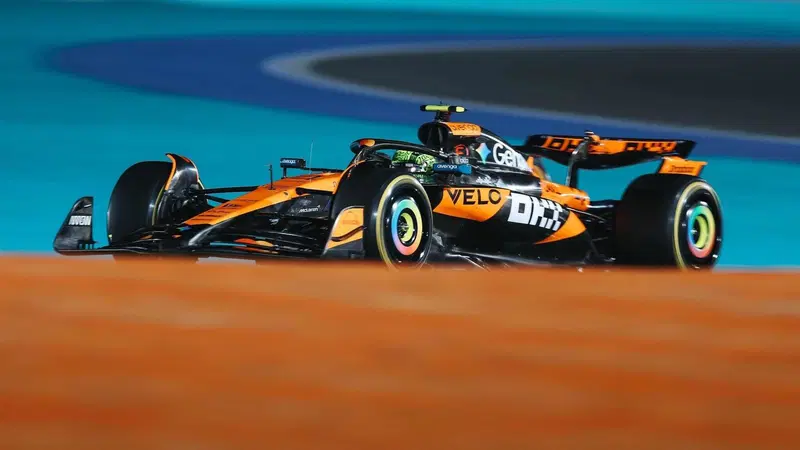 F1. GP Qatar, Norris contro la McLaren: "Avremmo dovuto fare diversamente. Ora dobbiamo battere Verstappen"