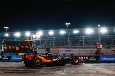 F1. McLaren sbaglia ancora in Qatar, Stella: "Errore di valutazione. Piastri e Norris lotteranno liberamente per il titolo, l'importante &egrave; battere Verstappen"