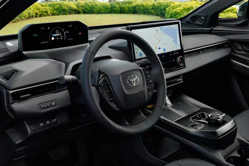 Interni Toyota bZ4X