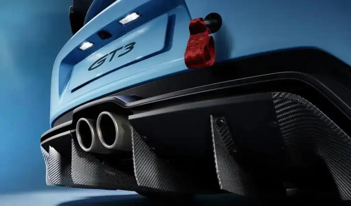 Porsche 911 GT3: il kit Manthey la rende veloce quanto la Mustang GTD al Nürburgring (2)