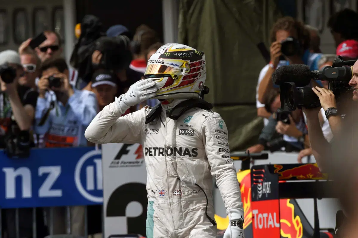 F1, Gp Germania 2016: vince Hamilton (37)