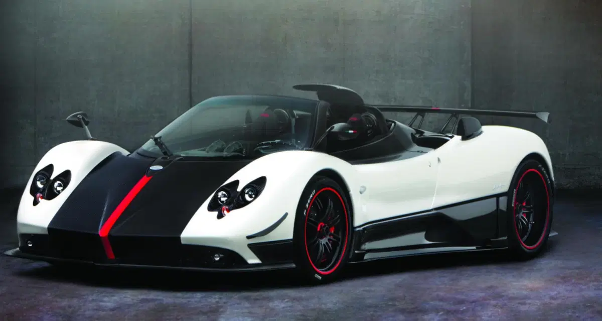 Pagani Zonda venduta a 28 milioni di dollari: è la più costosa di sempre (5)