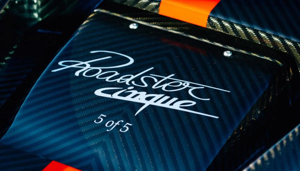 Pagani Zonda venduta a 28 milioni di dollari: è la più costosa di sempre (7)