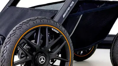 Mercedes ha realizzato un passeggino che costa pi&ugrave; della vostra prima auto
