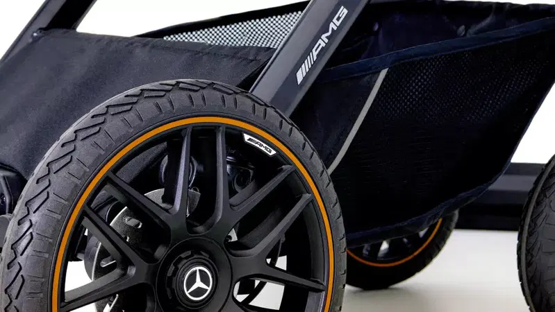 Mercedes ha realizzato un passeggino che costa pi&ugrave; della vostra prima auto