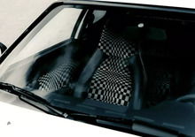 Porsche riporta in vita i suoi iconici tessuti vintage: Pasha, Pepita e Tartan