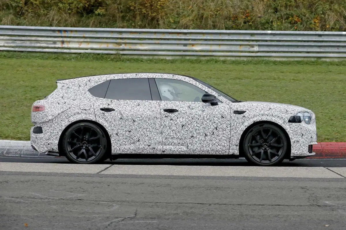 Bentley elettrica, il primo SUV a zero emissioni è già al Nürburgring: tutto quello che sappiamo (4)