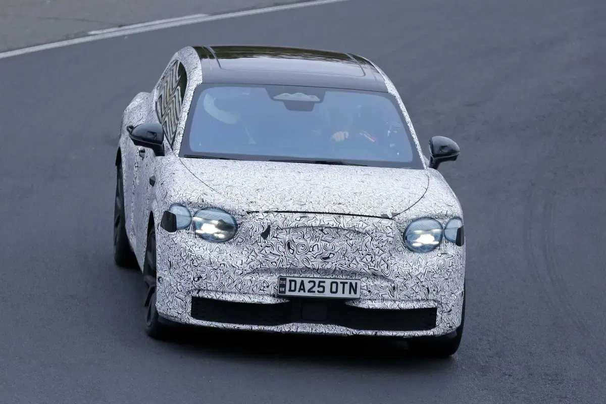 Bentley elettrica, il primo SUV a zero emissioni è già al Nürburgring: tutto quello che sappiamo (7)
