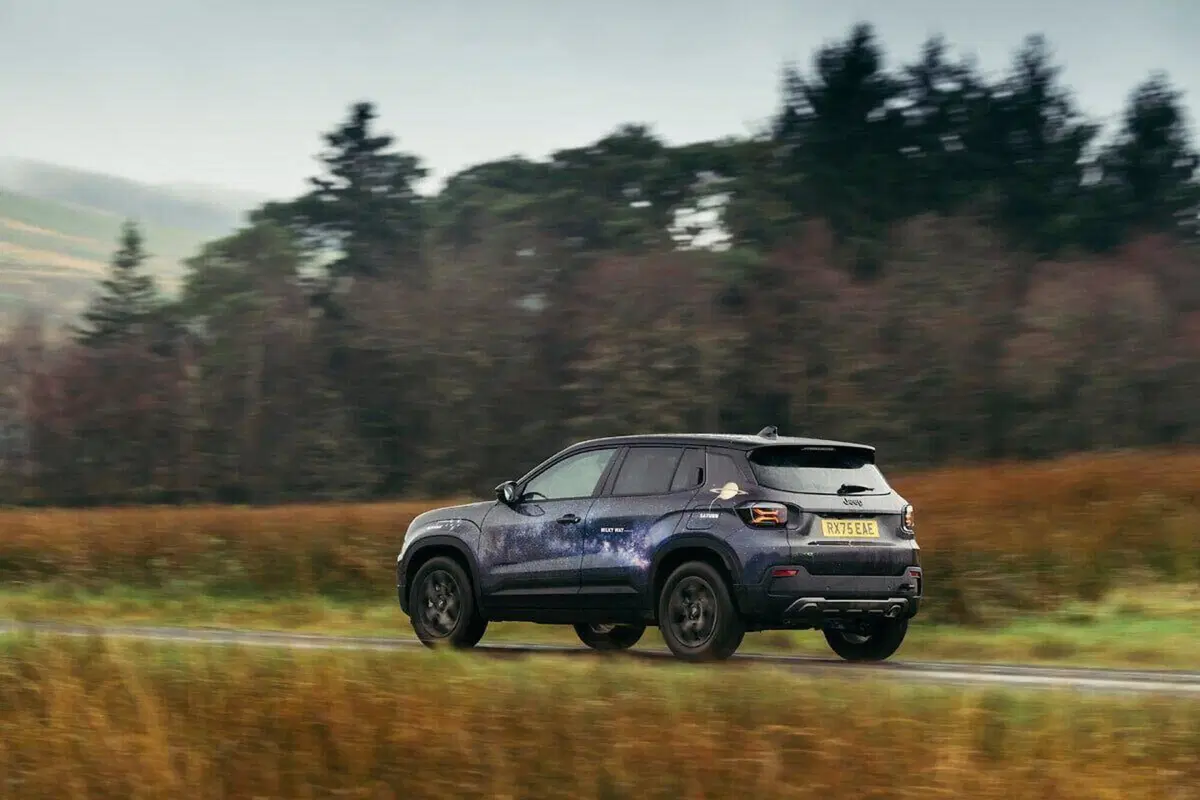 Stellantis, alla scoperta dello spazio profondo: ecco il concept Jeep per osservare il cielo  (5)