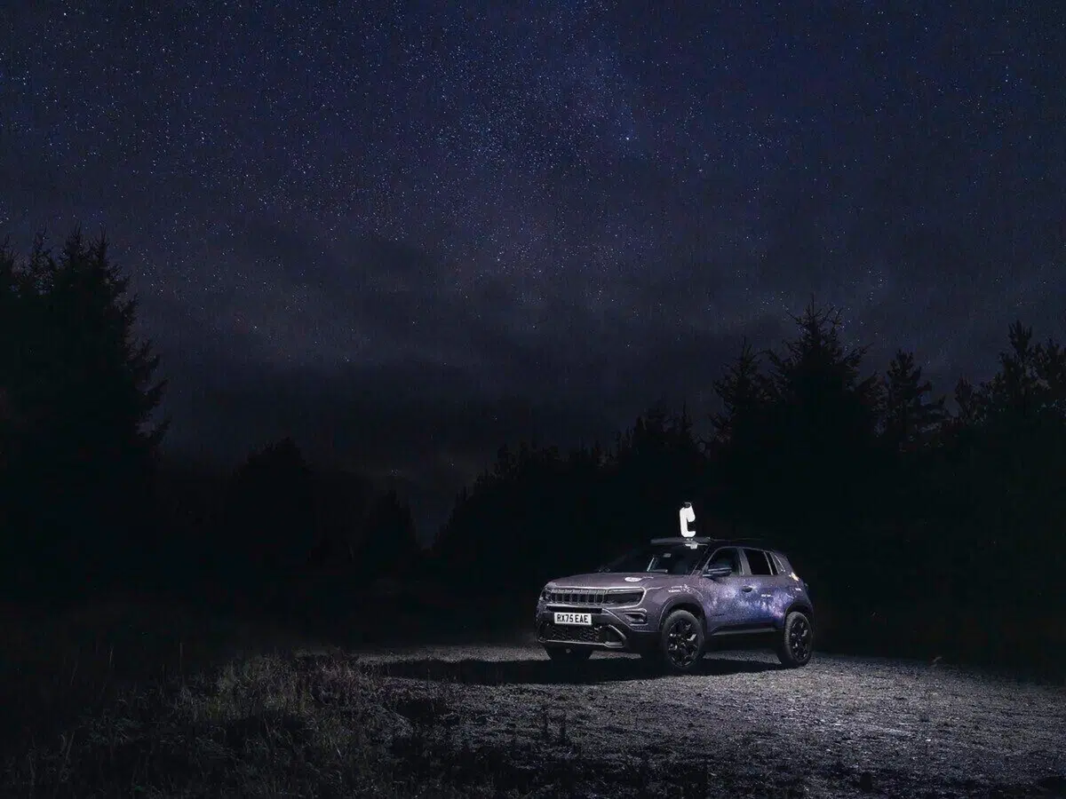 Stellantis, alla scoperta dello spazio profondo: ecco il concept Jeep per osservare il cielo  (8)