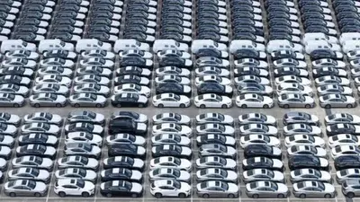 Ma il mercato delle auto elettriche cinesi sta implodendo? Ecco cosa succede davvero (e quali sono le conseguenze globali)