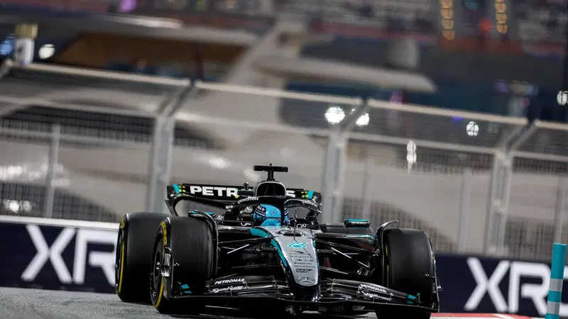 F1. Qualifiche GP Abu Dhabi, Russell: "Ho cercato la scia di Verstappen, era pi&ugrave; un suggerimento al muretto Red Bull"
