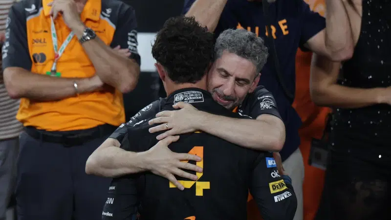F1. McLaren, Andrea Stella a cuore aperto dopo il titolo di Norris: "Costruire senza perfezione. &Egrave; cos&igrave; che nascono i campioni"