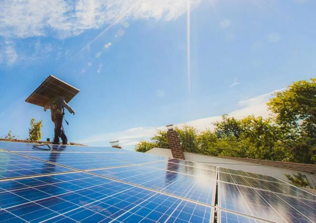 Tesla e SolarCity: approvata la fusione. Nascer&agrave; un gigante dell'energia