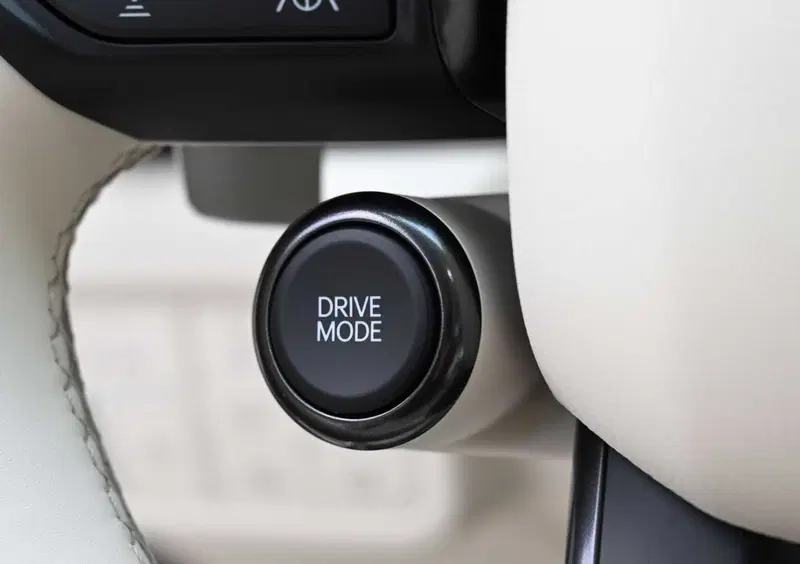 Hyundai Nexo (2025-->>) (25)