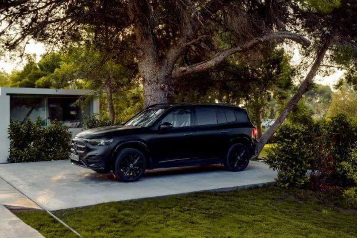 Nuova Mercedes GLB: il SUV a 7 posti si rinnova e diventa elettrico [VIDEO] (2)