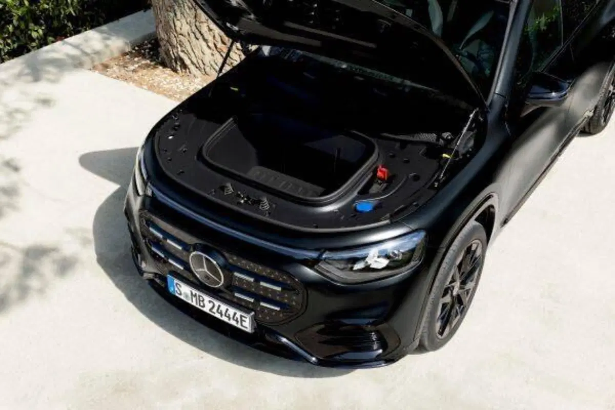 Nuova Mercedes GLB: il SUV a 7 posti si rinnova e diventa elettrico [VIDEO] (3)
