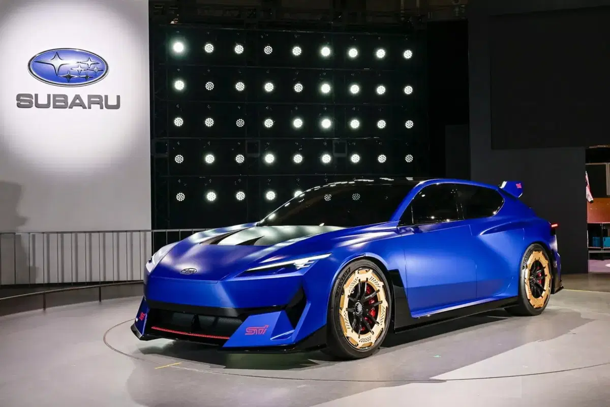 Due STI, ma la scelta spetta a te: Subaru lancia la sfida ai fan (6)