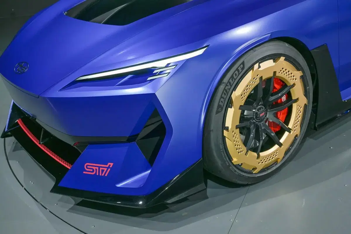 Due STI, ma la scelta spetta a te: Subaru lancia la sfida ai fan (8)