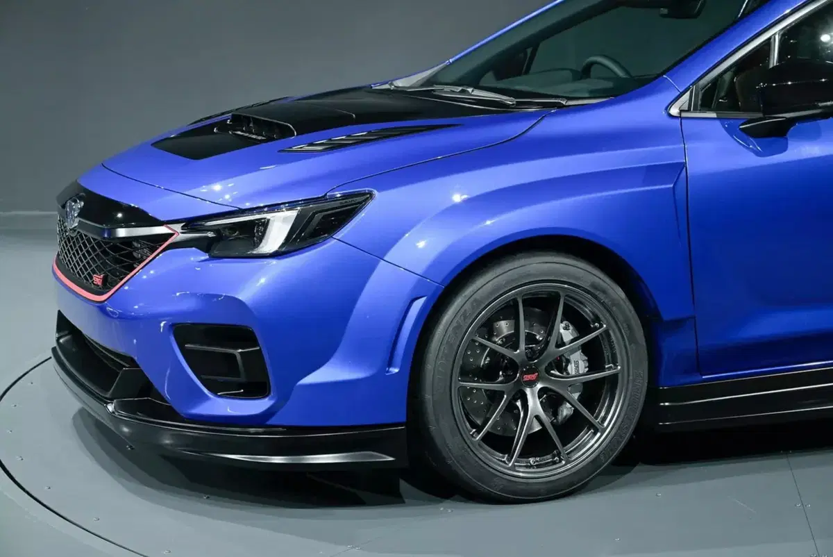 Due STI, ma la scelta spetta a te: Subaru lancia la sfida ai fan (8)