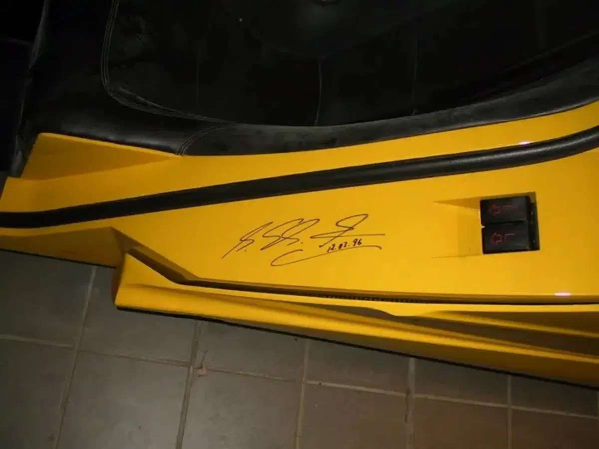 McLaren F1 da record: all’asta a 23 milioni di euro, la supercar più cara mai venduta (6)