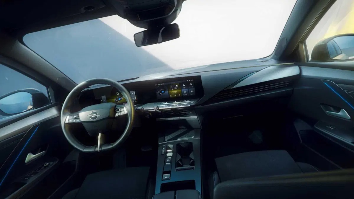 Nuova Opel Astra 2026: debutto mondiale a Bruxelles con 454 km di autonomia elettrica (5)
