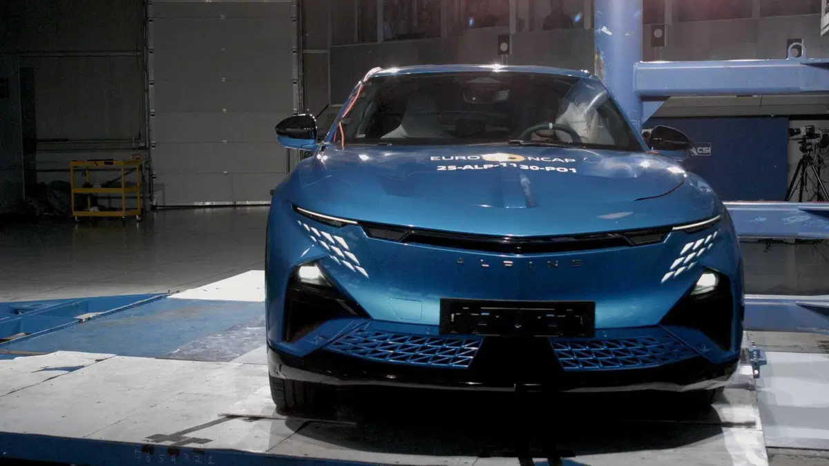 Euro NCAP 2025: Alpine A390 e Renault Clio si fermano a 4 stelle  (5)