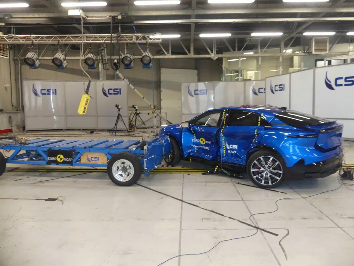 Euro NCAP 2025: Alpine A390 e Renault Clio si fermano a 4 stelle  (6)