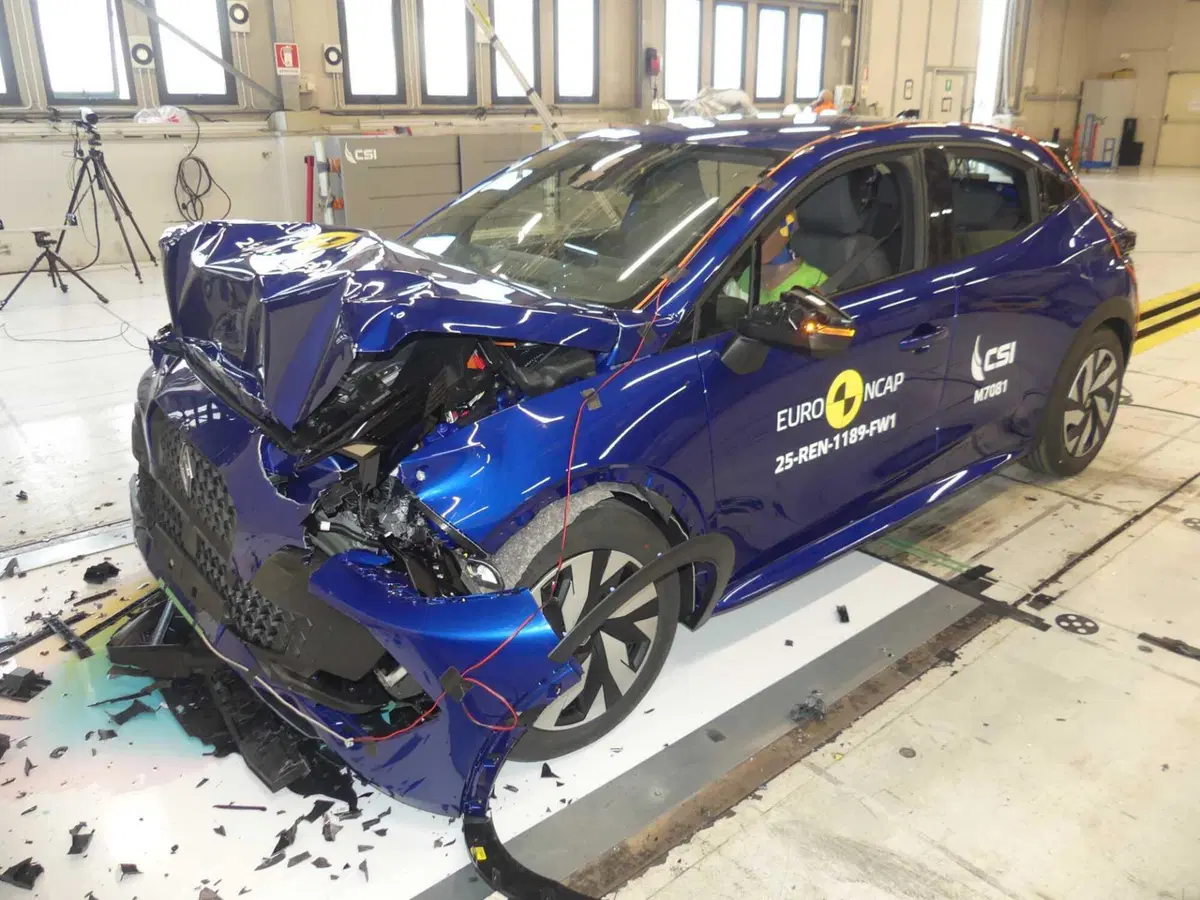 Euro NCAP 2025: Alpine A390 e Renault Clio si fermano a 4 stelle  (12)