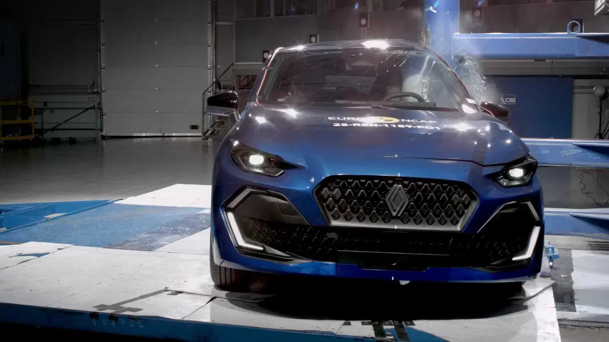 Euro NCAP 2025: Alpine A390 e Renault Clio si fermano a 4 stelle  (11)