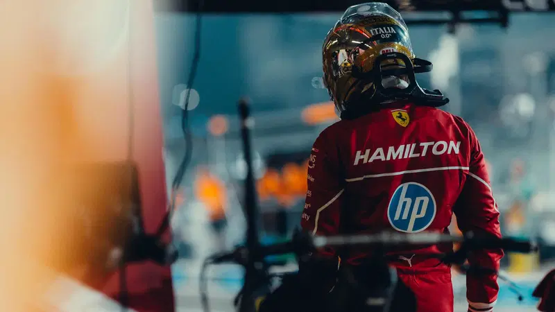 F1, Hamilton senza parole dopo le qualifiche di Abu Dhabi: "Non ho piani per domani, vedremo cosa succede"
