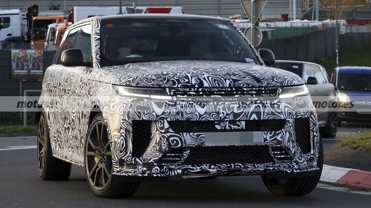 Range Rover Sport SV 2027: il V8 sopravvive ma con un prezzo… (4)