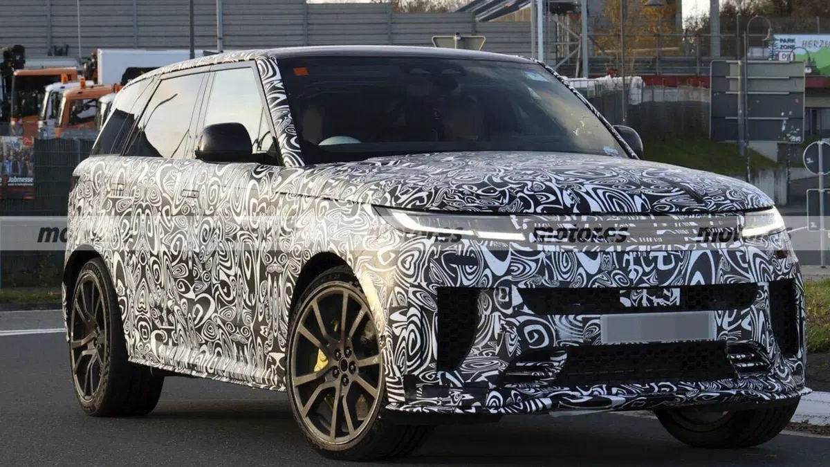 Range Rover Sport SV 2027: il V8 sopravvive ma con un prezzo… (6)