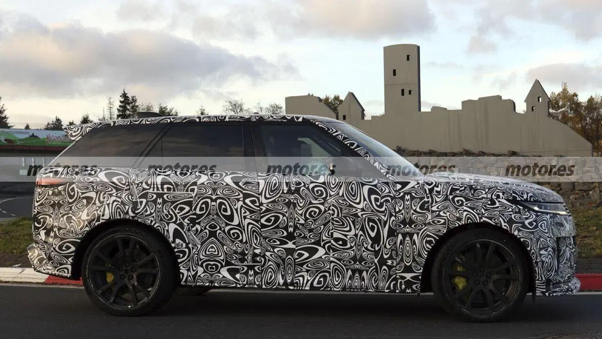 Range Rover Sport SV 2027: il V8 sopravvive ma con un prezzo… (11)