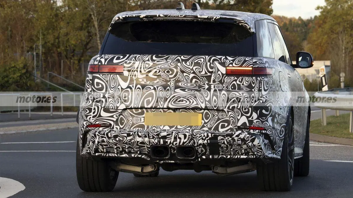 Range Rover Sport SV 2027: il V8 sopravvive ma con un prezzo… (17)