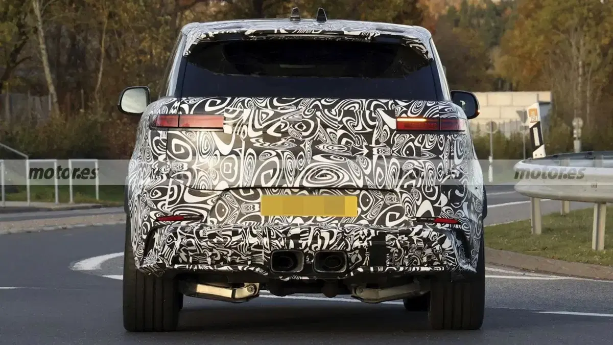 Range Rover Sport SV 2027: il V8 sopravvive ma con un prezzo… (18)