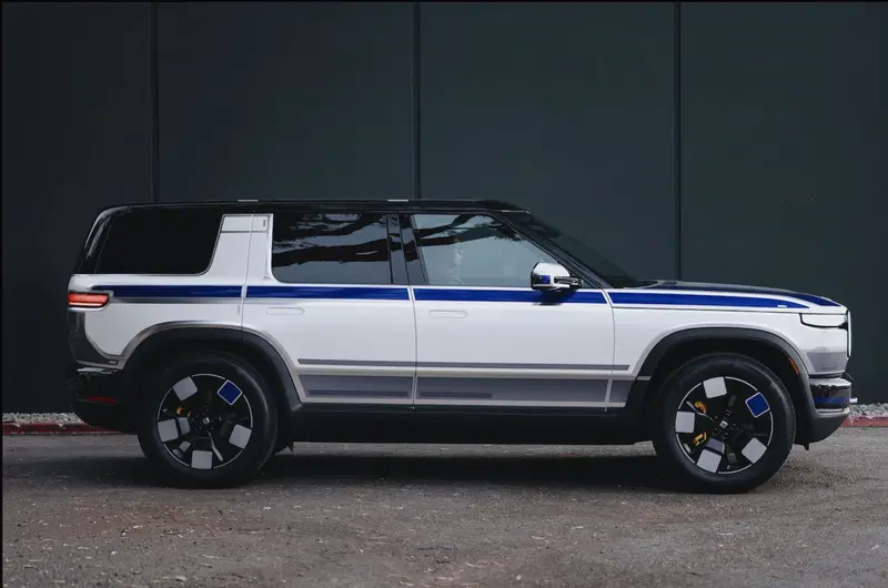 Rivian con la grafica di R2-D2