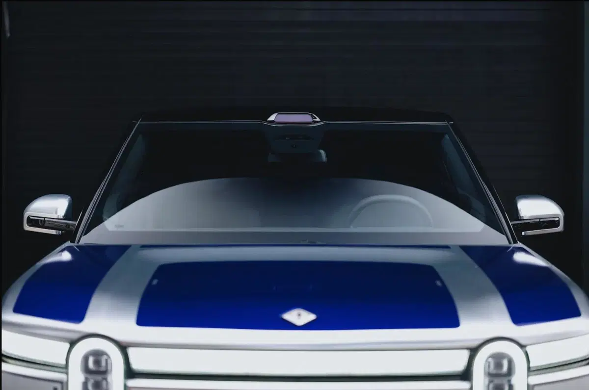 Rivian svela il suo chip e punta alla guida autonoma Level 4: ecco cosa cambia per il futuro EV (2)