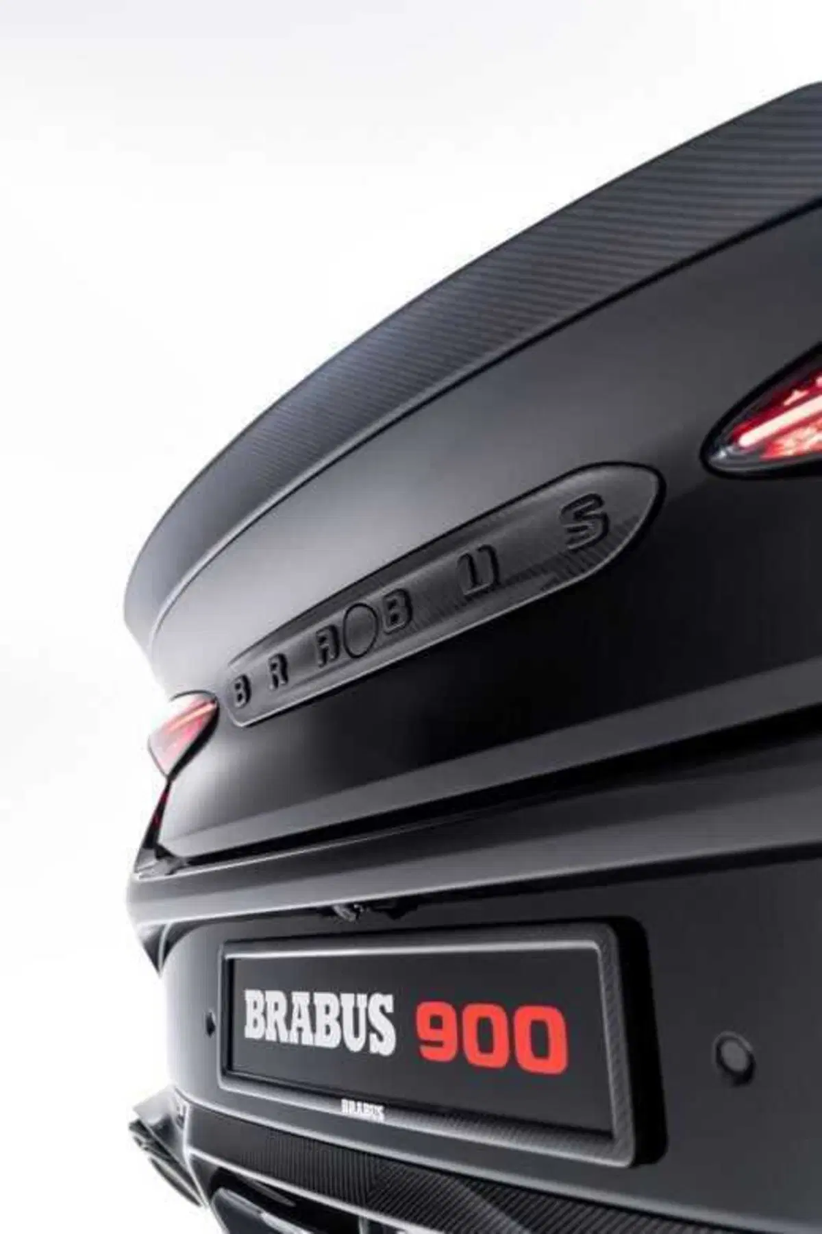 BRABUS 900 Superblack: la Bentley Continental GT Speed diventa un mostro da 900 CV (9)