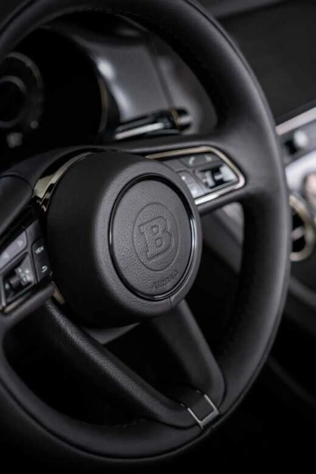 BRABUS 900 Superblack: la Bentley Continental GT Speed diventa un mostro da 900 CV (13)