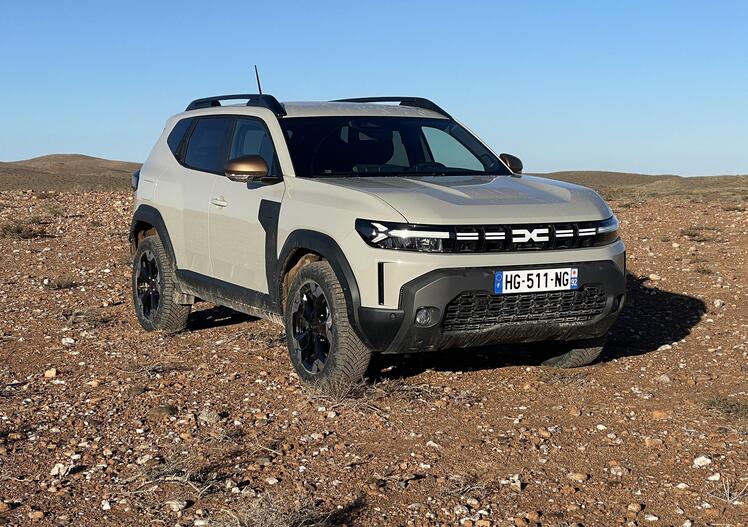 Dacia Duster, la 4x4 che ha tutto: ibrida, GPL, trazione integrale e cambio automatico [VIDEO]