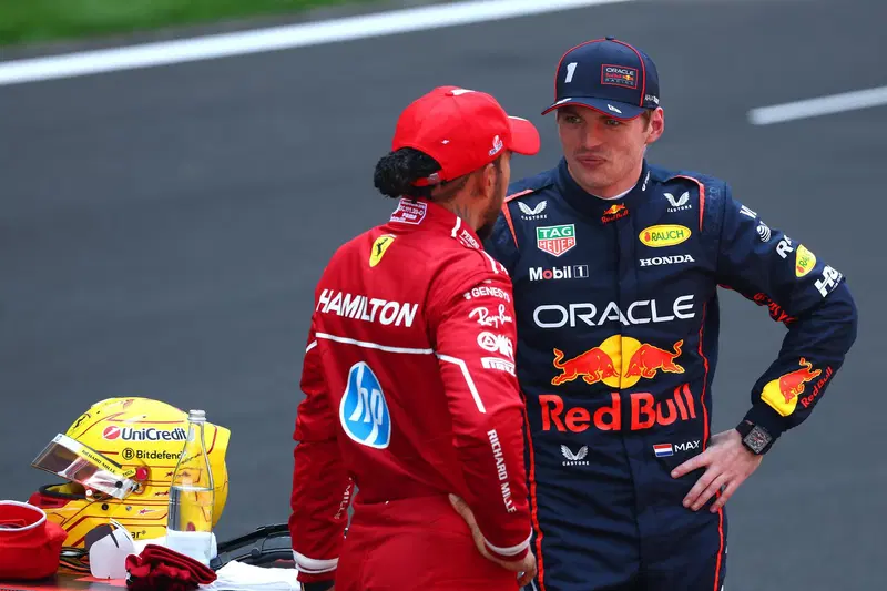 Hamilton e Verstappen