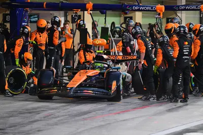 McLaren da record: dominio totale in F1 e tassa d&rsquo;iscrizione da capogiro per il 2026! La lista completa