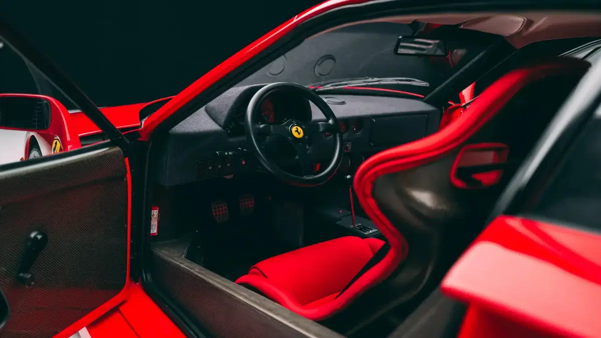 La Ferrari F40 di Alain Prost è stata venduta all’asta: ecco quanto vale oggi (5)