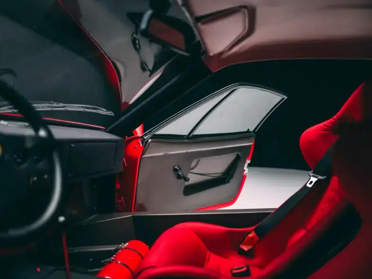 La Ferrari F40 di Alain Prost è stata venduta all’asta: ecco quanto vale oggi (14)
