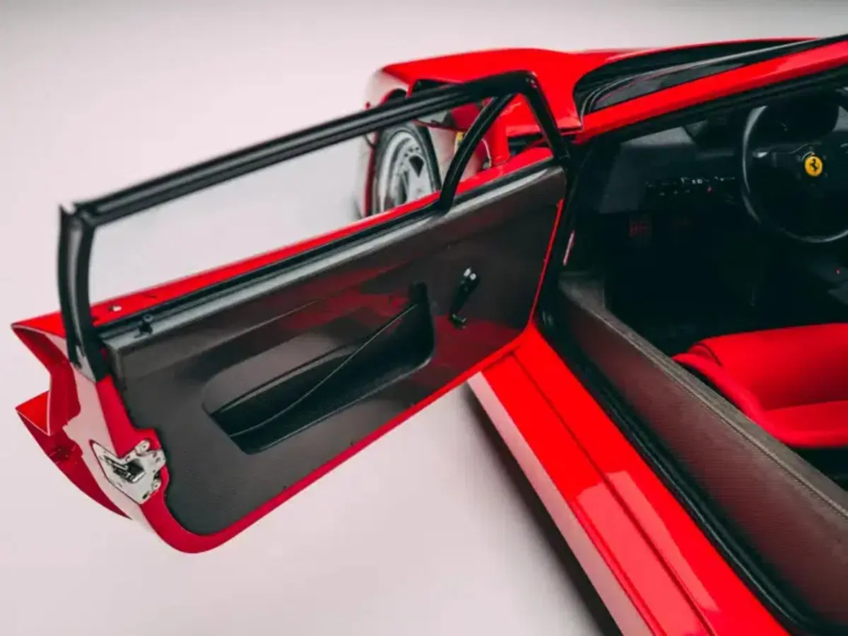 La Ferrari F40 di Alain Prost è stata venduta all’asta: ecco quanto vale oggi (16)
