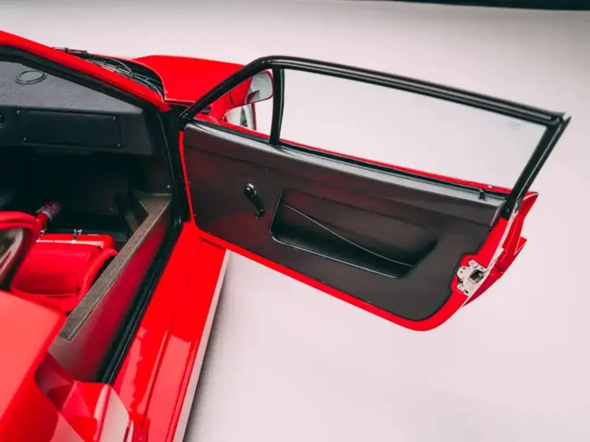La Ferrari F40 di Alain Prost è stata venduta all’asta: ecco quanto vale oggi (20)