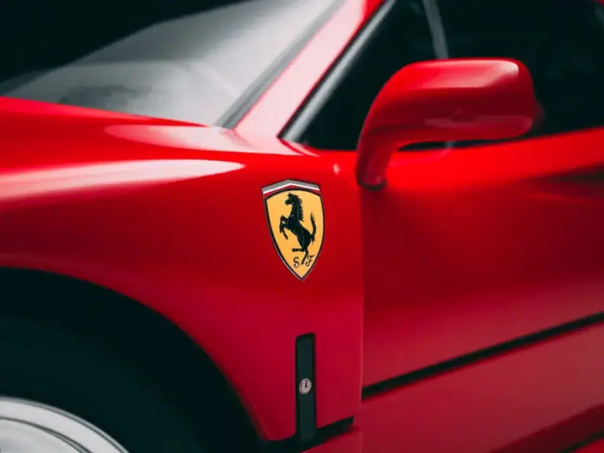 La Ferrari F40 di Alain Prost è stata venduta all’asta: ecco quanto vale oggi (25)