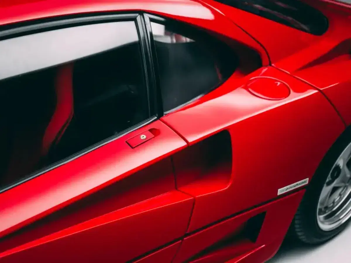 La Ferrari F40 di Alain Prost è stata venduta all’asta: ecco quanto vale oggi (29)