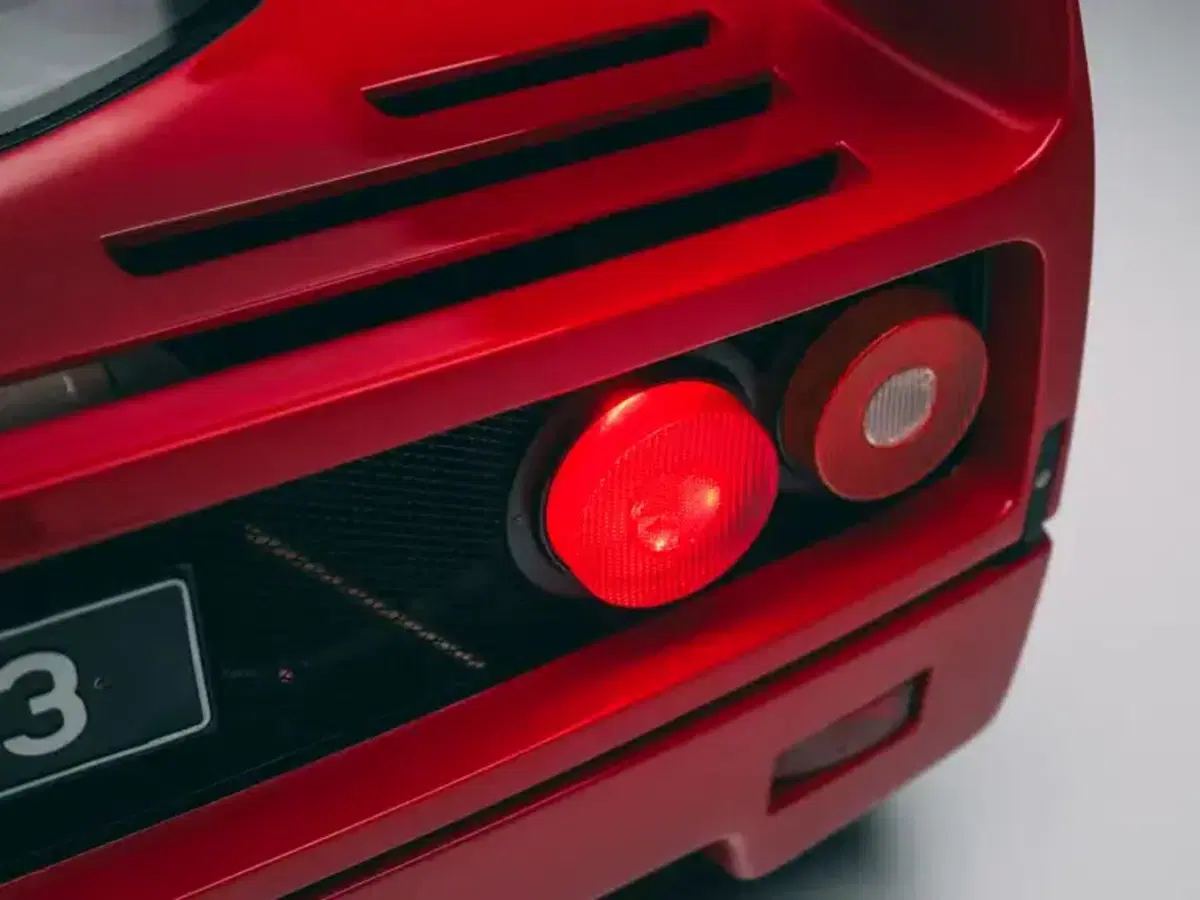 La Ferrari F40 di Alain Prost è stata venduta all’asta: ecco quanto vale oggi (34)